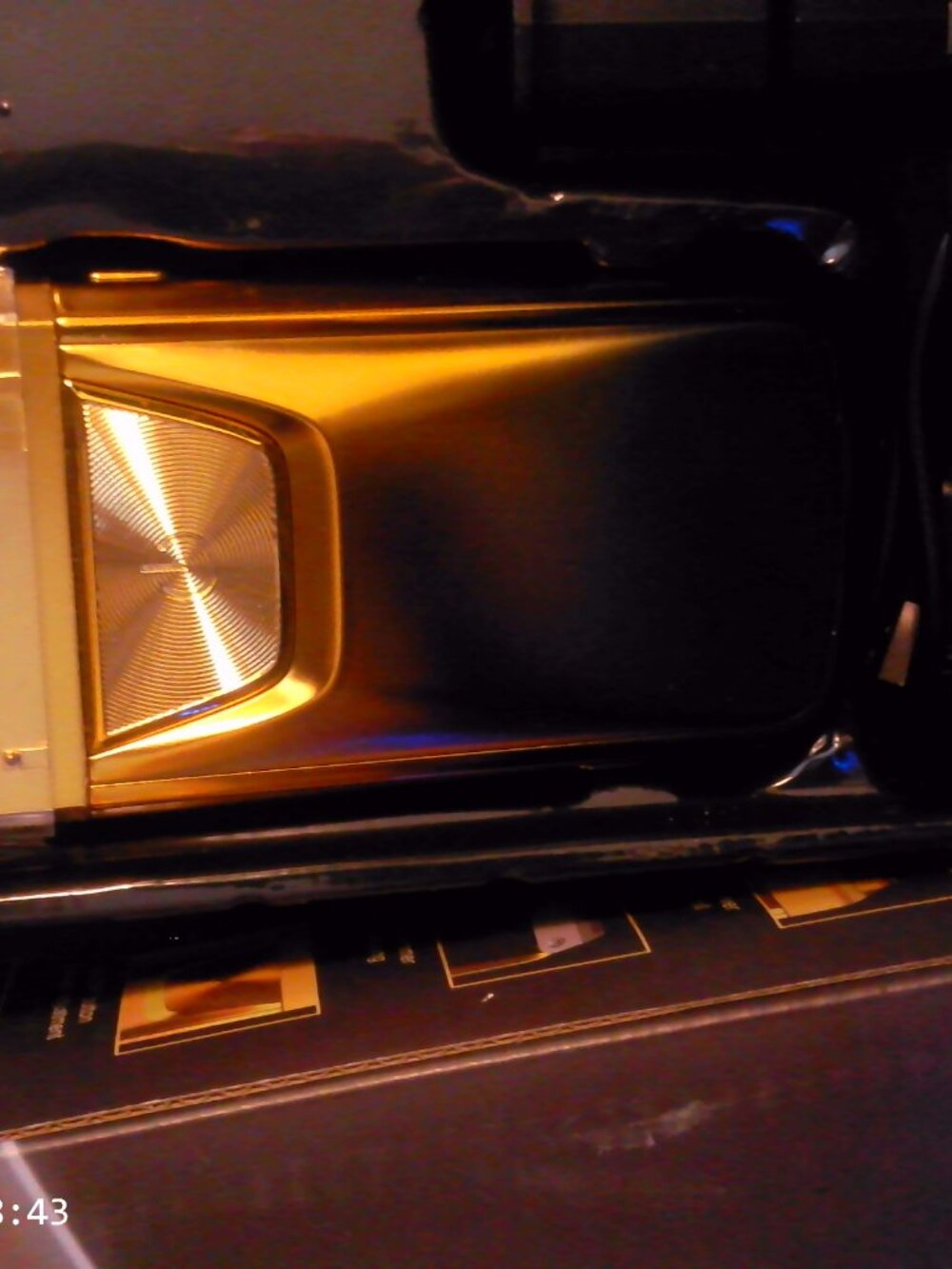 Reciprocating Electric Razor – Gold Finish – Digital Display – High‑Performance - Picture 4 of 8